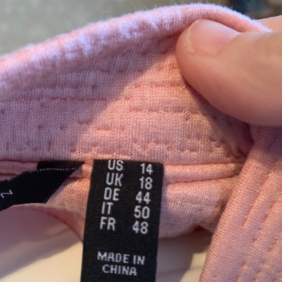 H by Halston zip up pink jacket. Worn twice - Picture 3 of 8